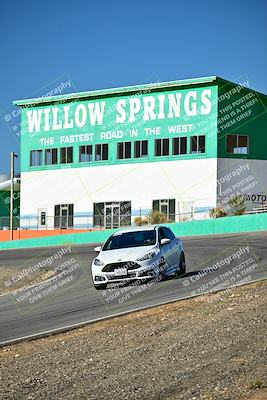 media/Oct-18-2025-Extreme Speed (Sat) [[d6d7e1fef1]]/Group 4 Orange/Session 1 (Turn 4)/